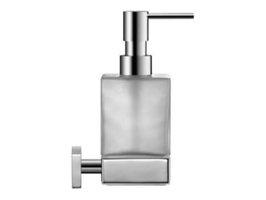 Dispensador de jabón en el baño spa decoración del hogar y diseño de  interiores crema de manos o líquido antibacteriano san