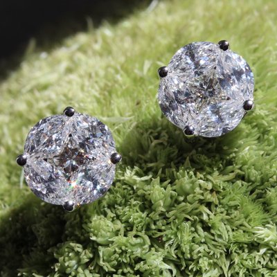 0.24 Carat 18 Karat Modern White Gold Diamond Stud Earrings, Set of 2-OLU-1281873