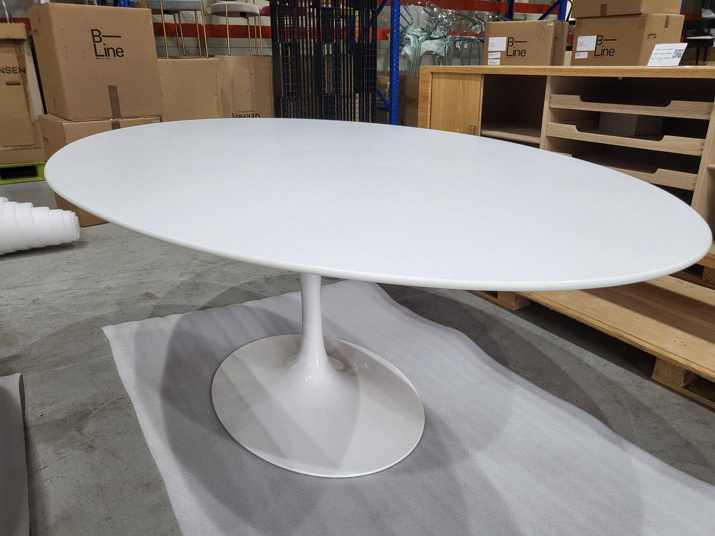 (Used) Saarinen - Oval Dining Table 198x121