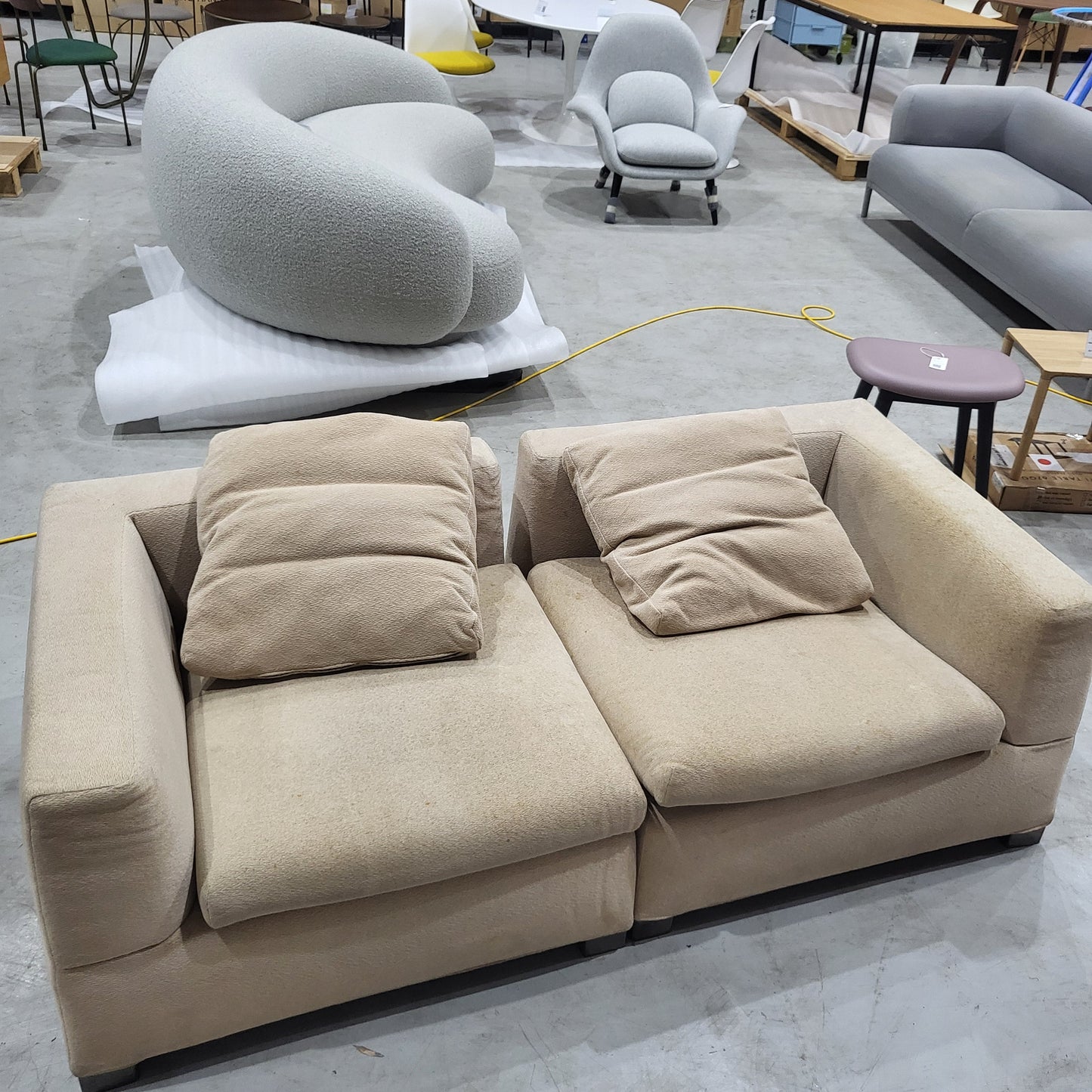 (Used/사용감O) 2 Seater Sofa