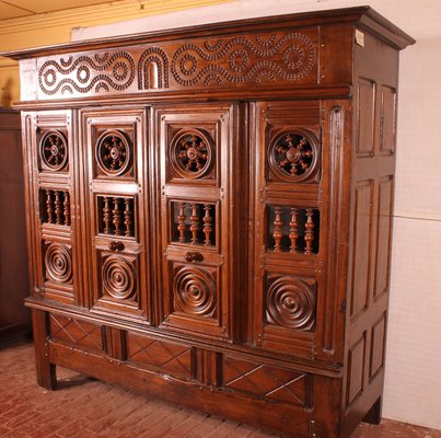 17th Century Breton Wardrobe or Cupboard in Oak Turning in Boxwood-HPU-751269