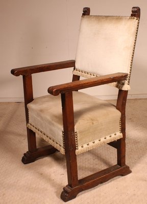 17th Century Spanish Walnut Armchair-HPU-729226