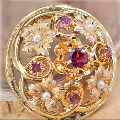 18 Karat 20th Century French Garnet Fine Pearl Yellow Gold Brooch, 1890s-OLU-1436669