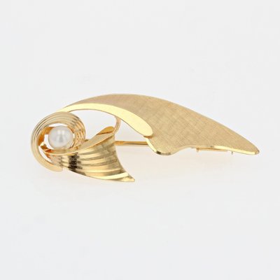 18 Karat French Yellow Brushed Gold and Cultured Pearl Bow Brooch, 1960s-OLU-1446784