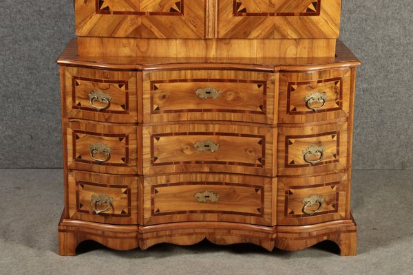 18th Century Baroque Top Cabinet in Walnut, 1725-DXD-2033185