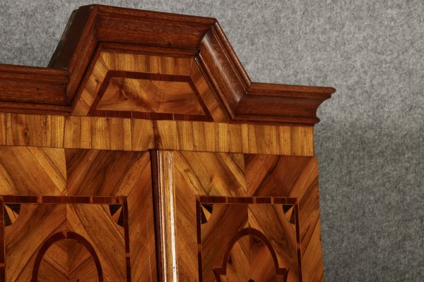 18th Century Baroque Top Cabinet in Walnut, 1725-DXD-2033185