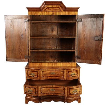 18th Century Baroque Top Cabinet in Walnut, 1725-DXD-2033185