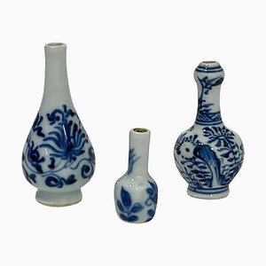 18th Century Chinese Miniature Blue and White Kangxi Porcelain Vases, Set of 3-UCH-1224334