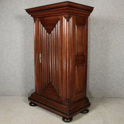 18th Century Frankfurt Wave Cabinet in Oak, 1750s-DXD-2033235