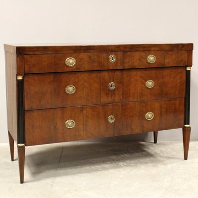 18th Century Italian Directoire Chest of Drawers in Walnut-UMS-1724009