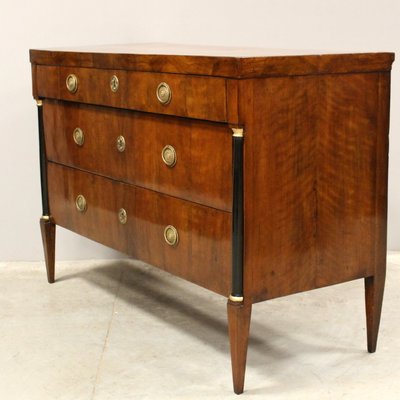 18th Century Italian Directoire Chest of Drawers in Walnut-UMS-1724009