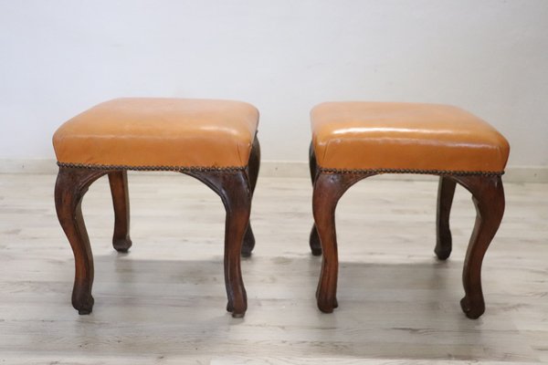 18th Century Walnut and Leather Stools, Set of 2-DCO-1408161