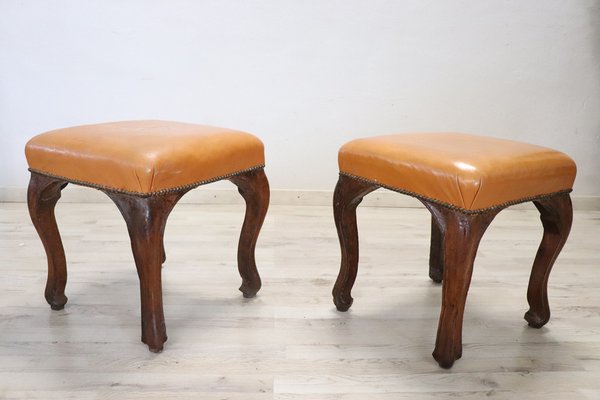 18th Century Walnut and Leather Stools, Set of 2-DCO-1408161