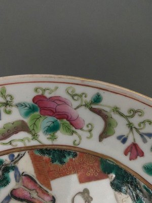 19th Century Canton Soup Plate in Rich Court Decor-QKG-1745374