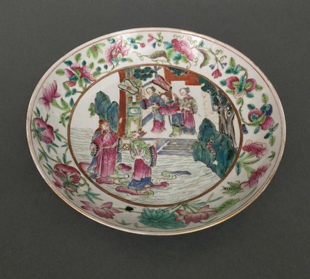 19th Century Canton Soup Plate in Rich Court Decor-QKG-1745374