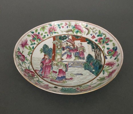 19th Century Canton Soup Plate in Rich Court Decor-QKG-1745374