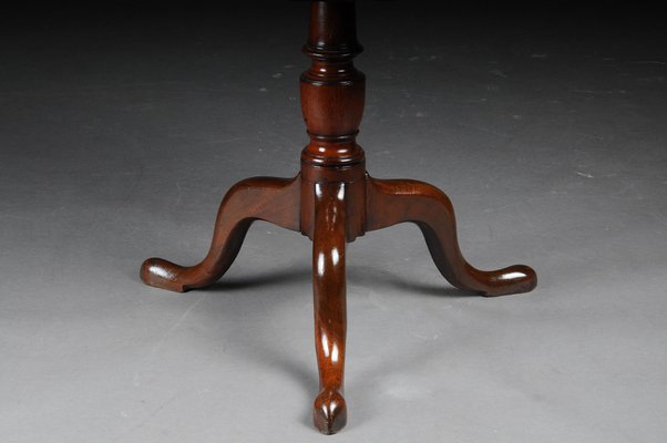 19th Century English Victorian Side Table in Mahogany-FLW-1402115