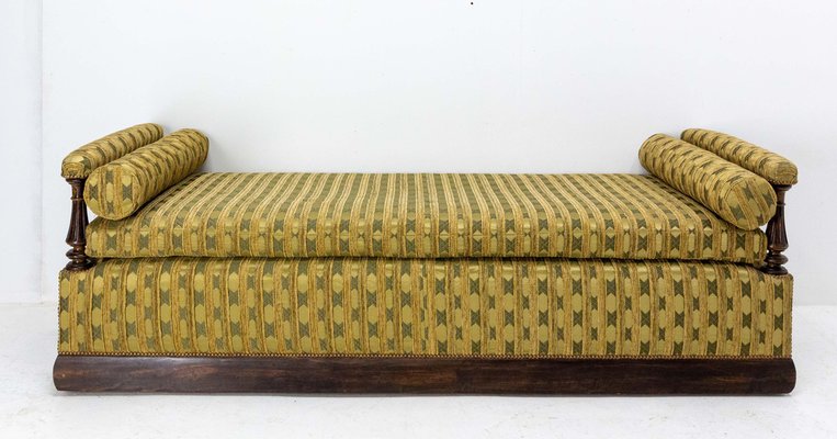 19th Century French Walnut Sofa-RIU-1329266