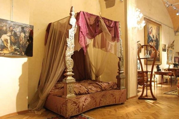 19th Century Italian Canopy Bed with Silver Friezes and Upholstered Purple Silk-AXE-1433479