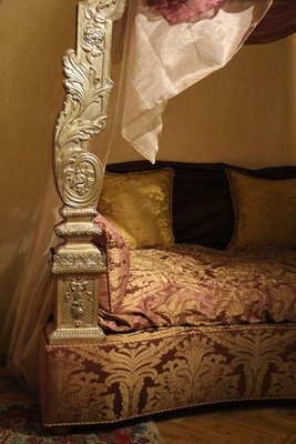 19th Century Italian Canopy Bed with Silver Friezes and Upholstered Purple Silk-AXE-1433479