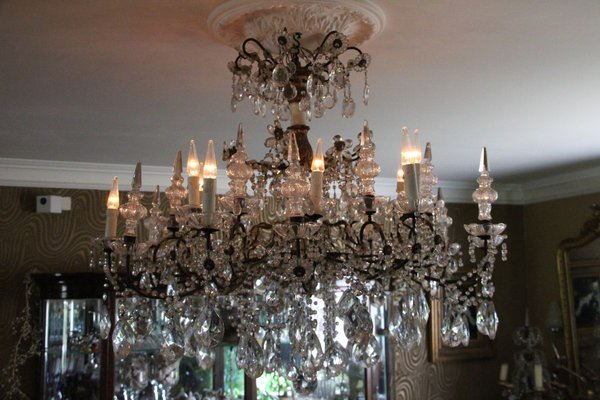 19th Century Italian Neoclassical Giltwood and Crystal Chandelier-YF-632725