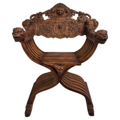 19th Century Italian Renaissance Savonarola Chair in Carved Walnut-EUP-1308627