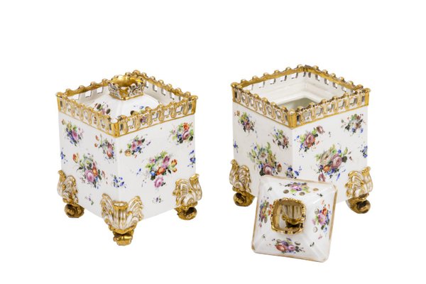 19th Century Porcelain Covered Jars from Porcelain of Paris, Set of 2-CEJ-770012