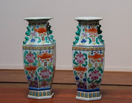 19th Century Qing Dynasty Matching Chinese Famille Rose Vases, Set of 2-JE-1364450