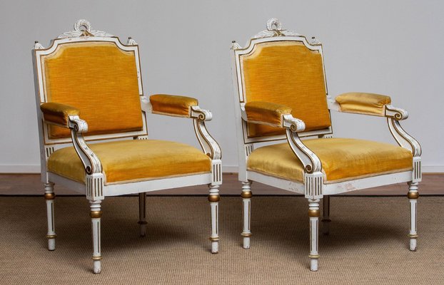 19th Century White Painted and Gilded Gustavian Swedish Armchairs, Set of 2-JE-987187