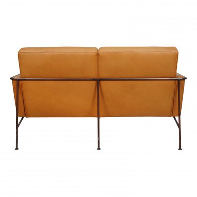 2-Seater Airport Sofa with Cognac Aniline Leather and Brass Frame by Arne Jacobsen for Fritz Hansen, 1960s-MTD-1400786