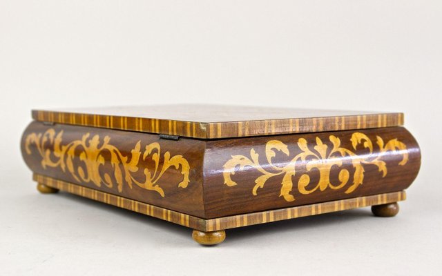 20th Century Art Deco Nutwood Box with Maple Inlays, Austria, 1920s-TQA-2024336