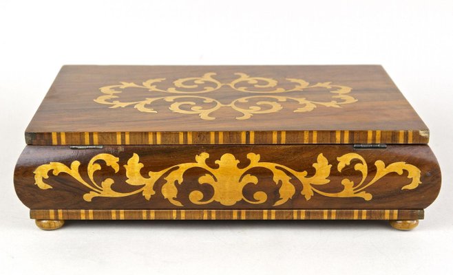 20th Century Art Deco Nutwood Box with Maple Inlays, Austria, 1920s-TQA-2024336