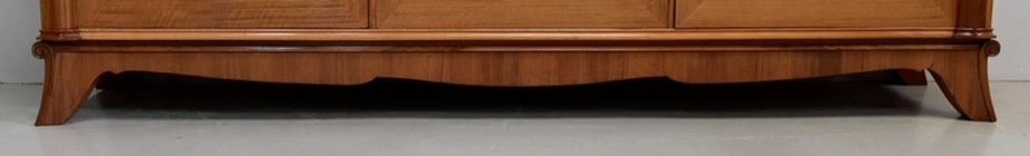 20th-Century Walnut Sideboard-RVK-897013