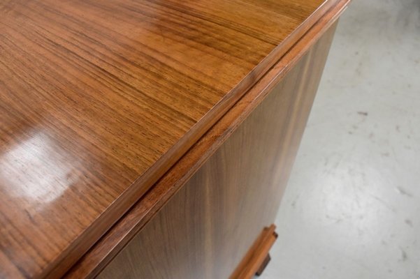 20th-Century Walnut Sideboard-RVK-897013