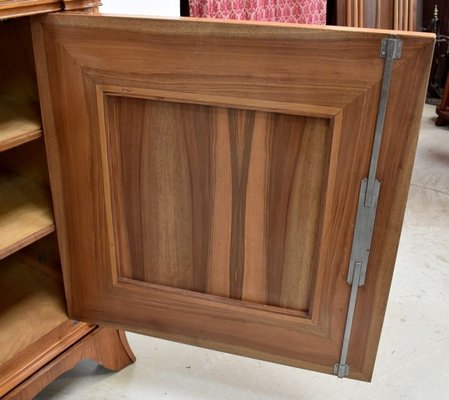 20th-Century Walnut Sideboard-RVK-897013