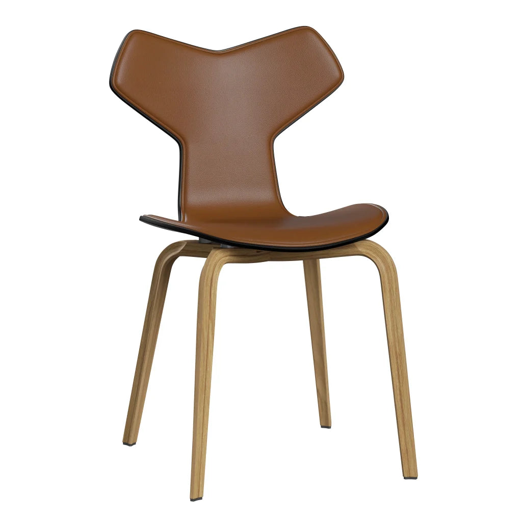 Grand Prix™ - 4130, Front Upholstered (Shell - Coloured Veneer / Ash - Black (195) / Upholstery Material - Aura Leather / Base - Clear Lacquered Veneer / Oak / Seat height - 46 cm / feet with felt - Yes) by Fritz Hansen #Aura Leather / Walnut