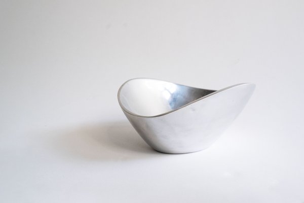 579 Butterfly Bowl in Silver from Nambe-XH-2035933