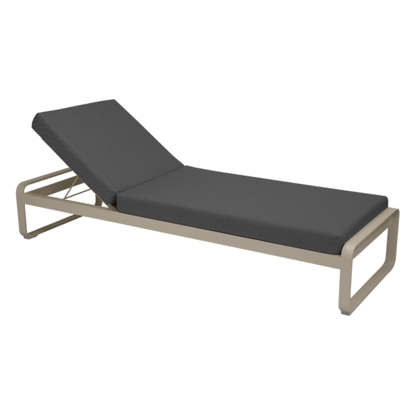 BELLEVIE PREMIUM SUNLOUNGER by Fermob