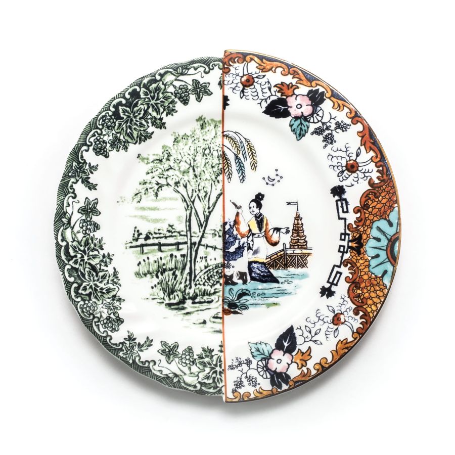 Round porcelain dinner plate HYBRID IPAZIA by Seletti