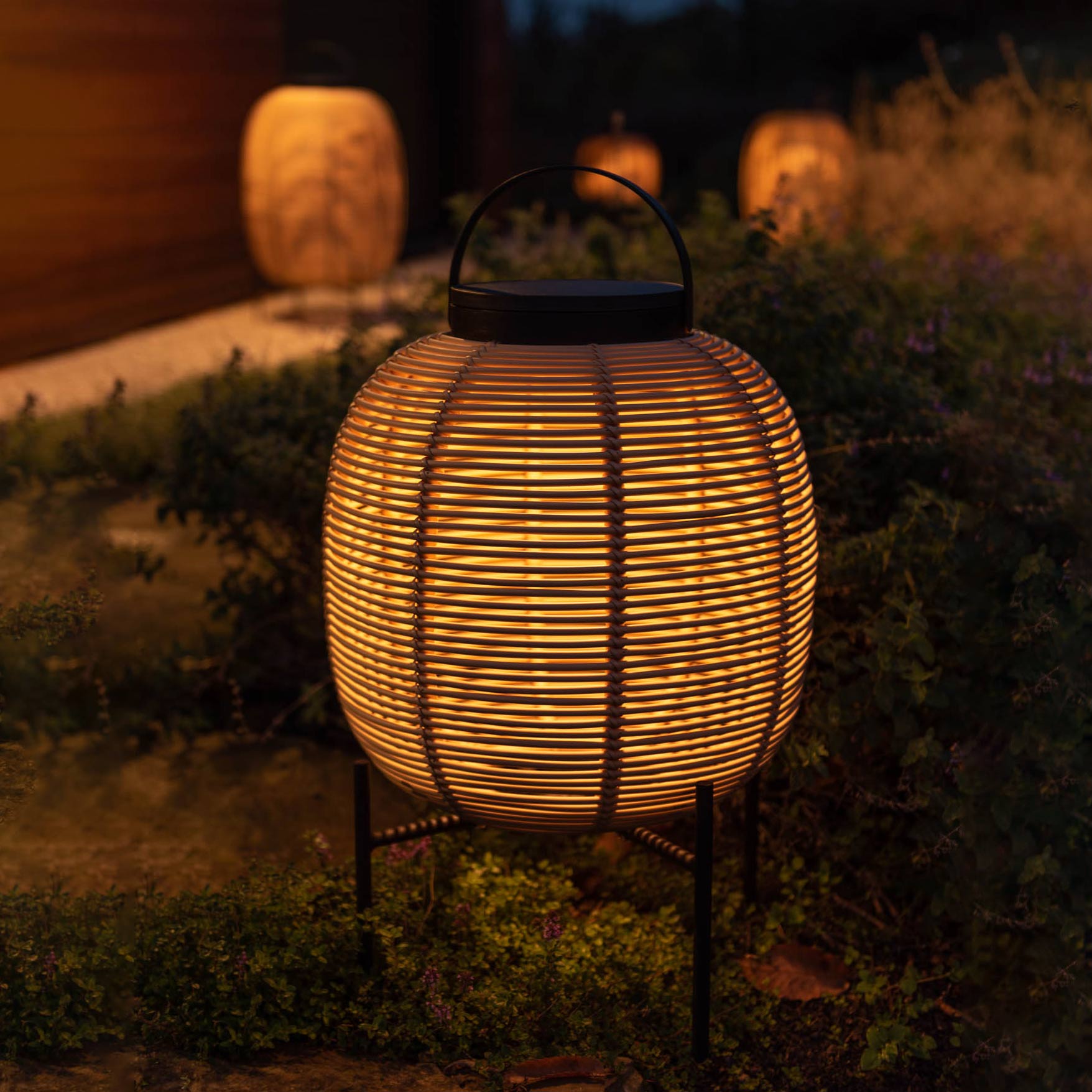 Solar powered wicker lantern with Steel Base TIKA by Vincent Sheppard #Camel