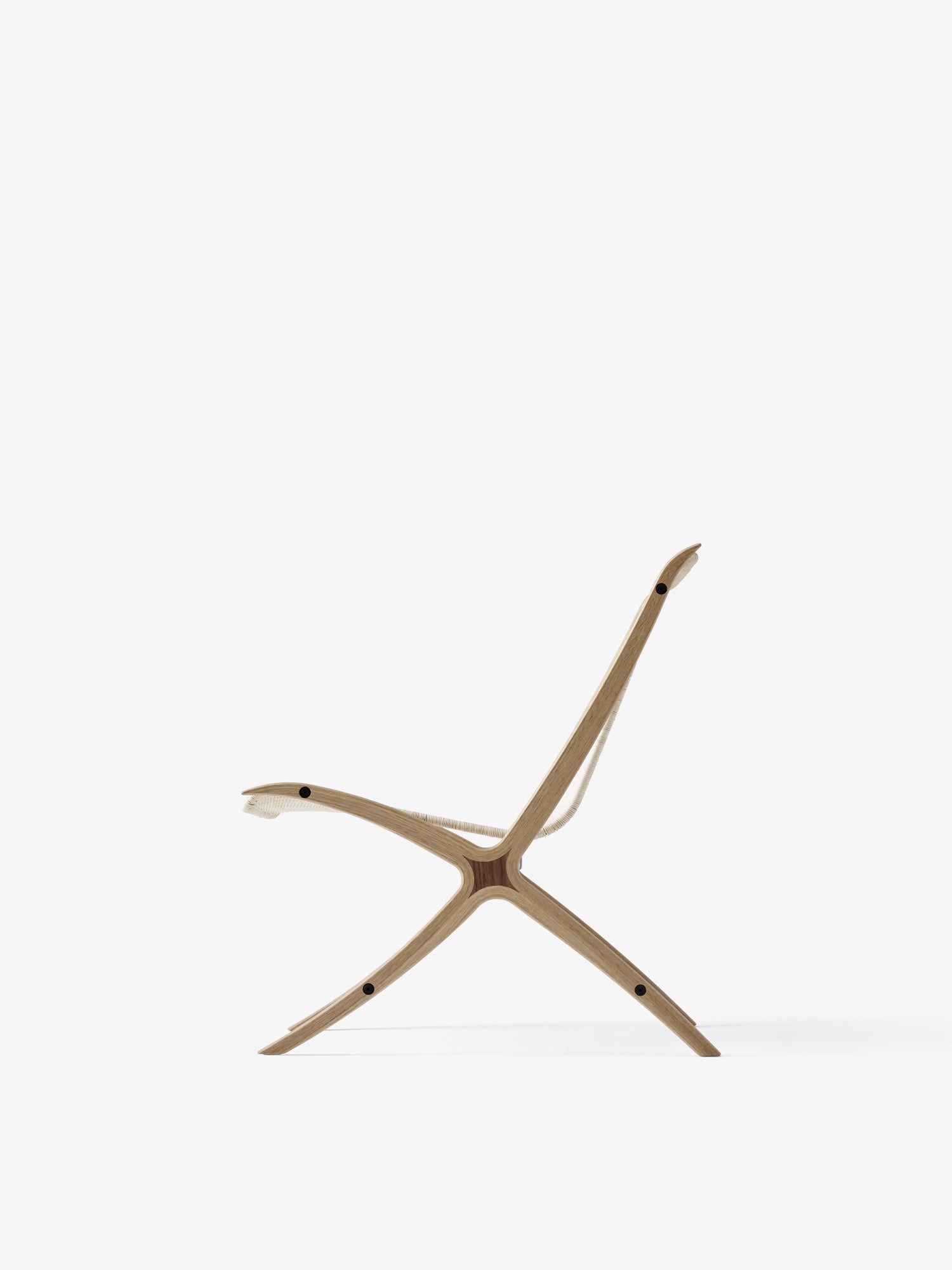 X Lounge Chair HM10 by &tradition