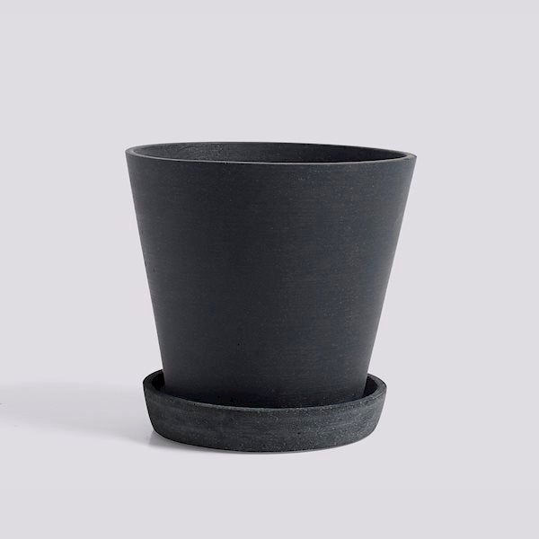 Flowerpot With Saucer by HAY