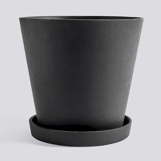 Flowerpot With Saucer by HAY