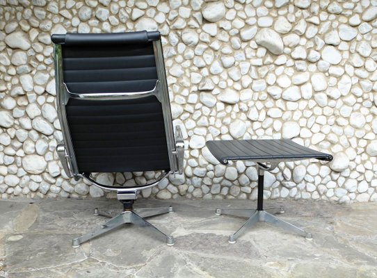 Aluminium EA 124 Lounge Chair & EA 125 Ottoman by Charles & Ray Eames for Herman Miller, 1960s, Set of 2-ZM-909645