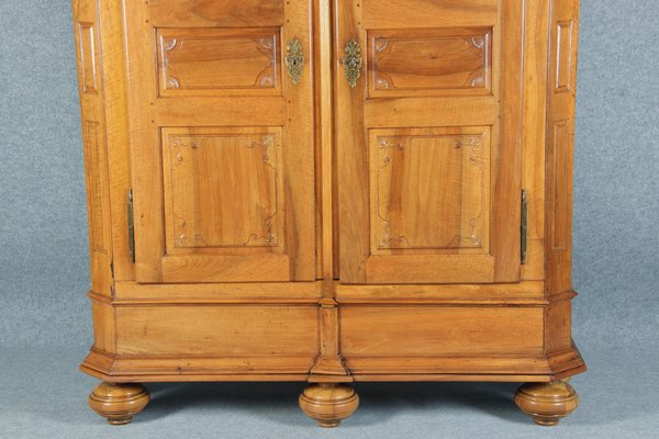 Antique Baroque Lake Constance Cabinet in Walnut, 18th Century-DXD-1789924