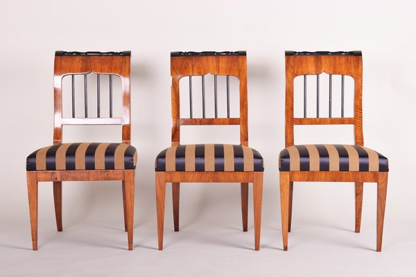 Antique Biedermeier Chairs in Walnut, 1820s, Set of 3-WHY-1768455