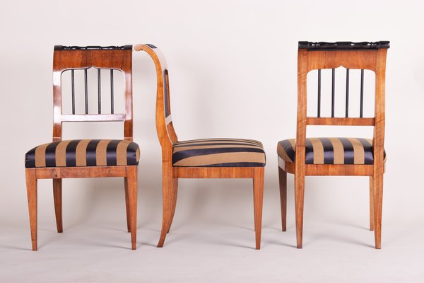 Antique Biedermeier Chairs in Walnut, 1820s, Set of 3-WHY-1768455