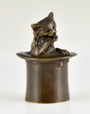 Antique Bronze Table Bell Depicting Cat in a Top Hat, 1880-KTN-1819225