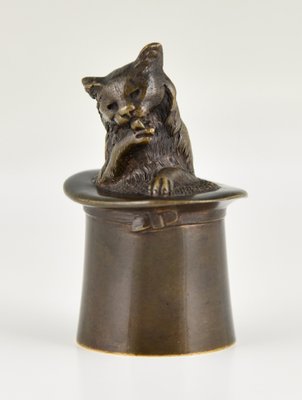 Antique Bronze Table Bell Depicting Cat in a Top Hat, 1880-KTN-1819225