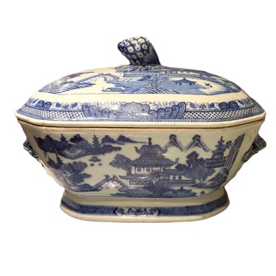 Antique Chinese Yongzheng Qianlong Porcelain Soup Tureen Set, 18th-Century, Set of 3-TCS-1364492